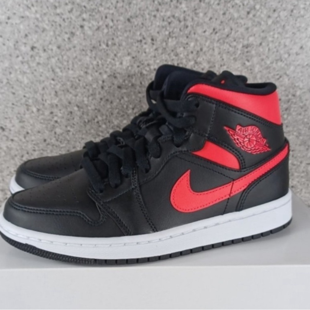 Nike red /black womens 8.5
